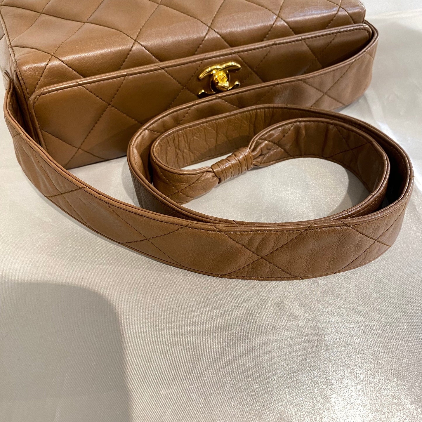 CHANEL VINTAGE SHOULDER BAG BROWN LAMB SKIN 90199511