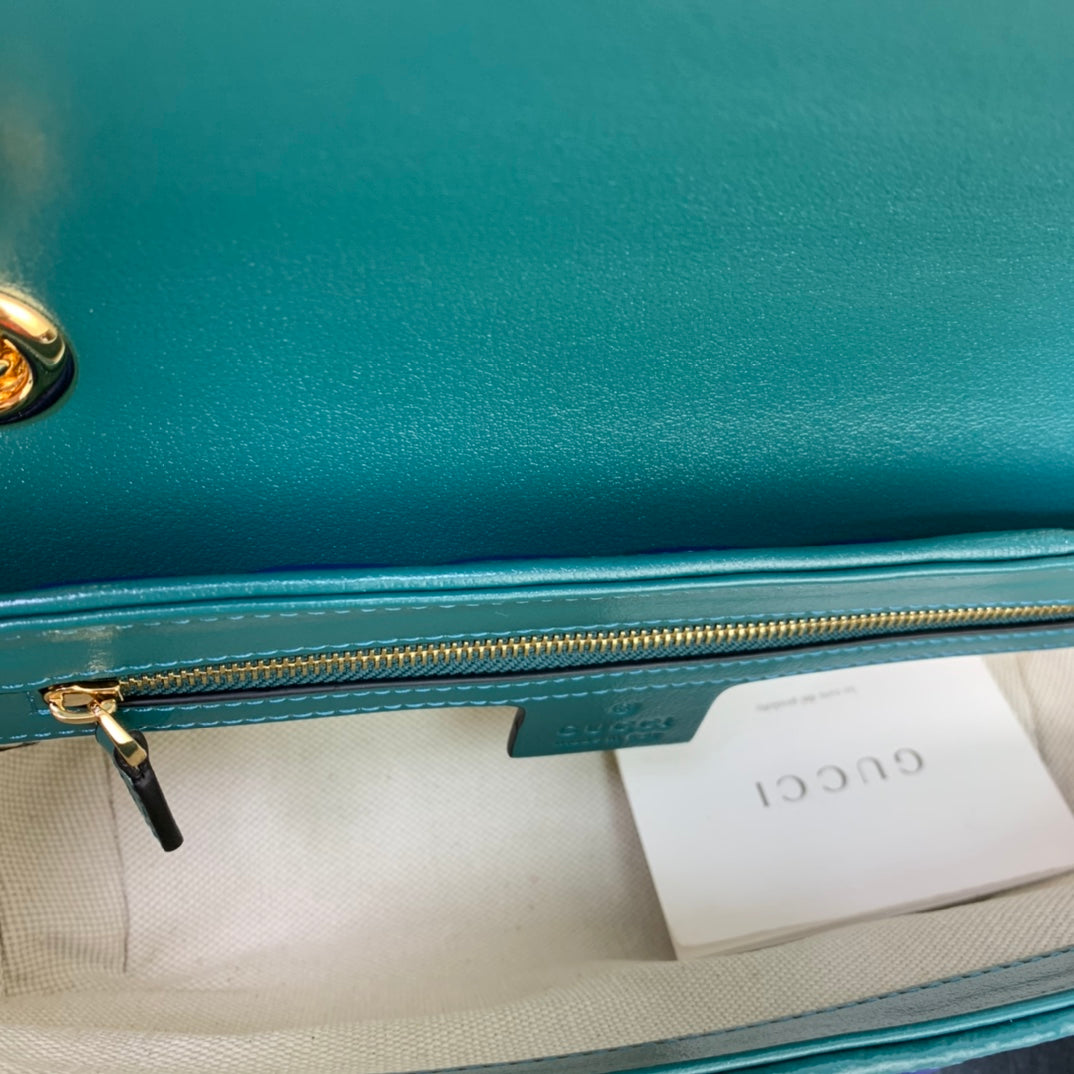 BOLSA GUCCI MARMONT PEQUENA 26