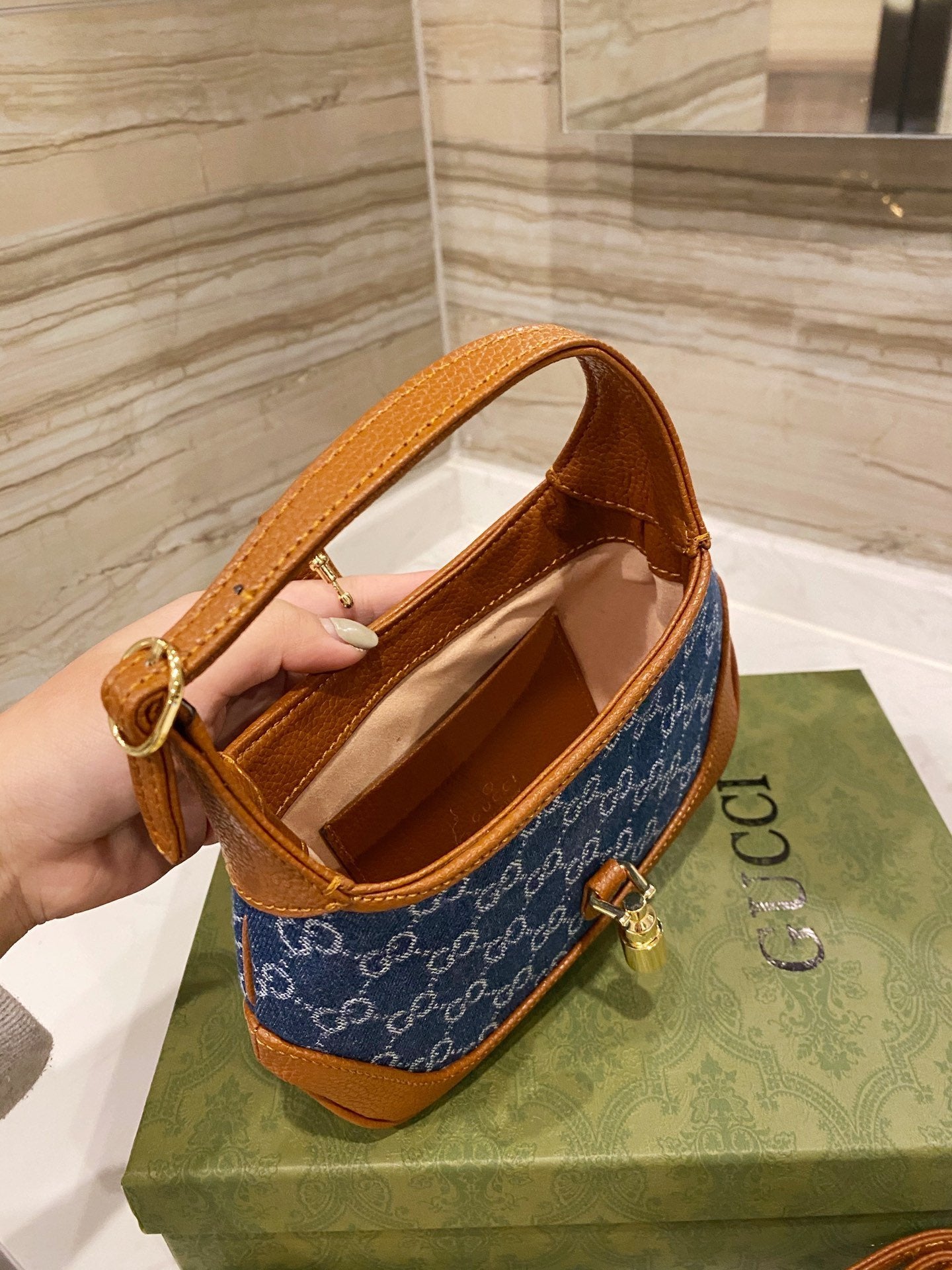 MO - Top Quality Bags Gucci 221