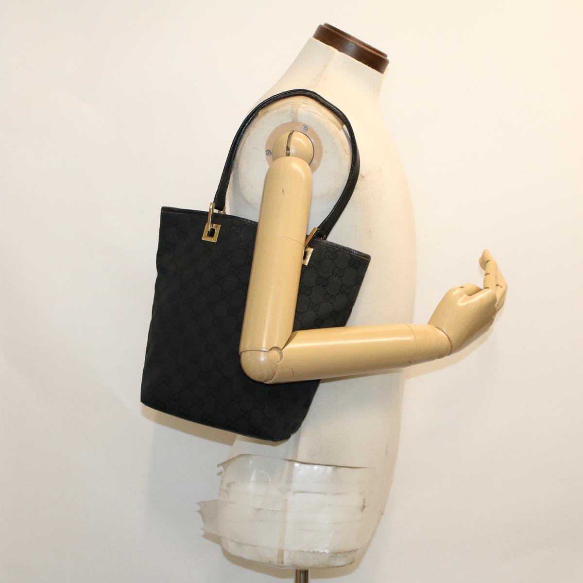 GUCCI GG Canvas Shoulder Bag Black 0021099 002058 ep1111