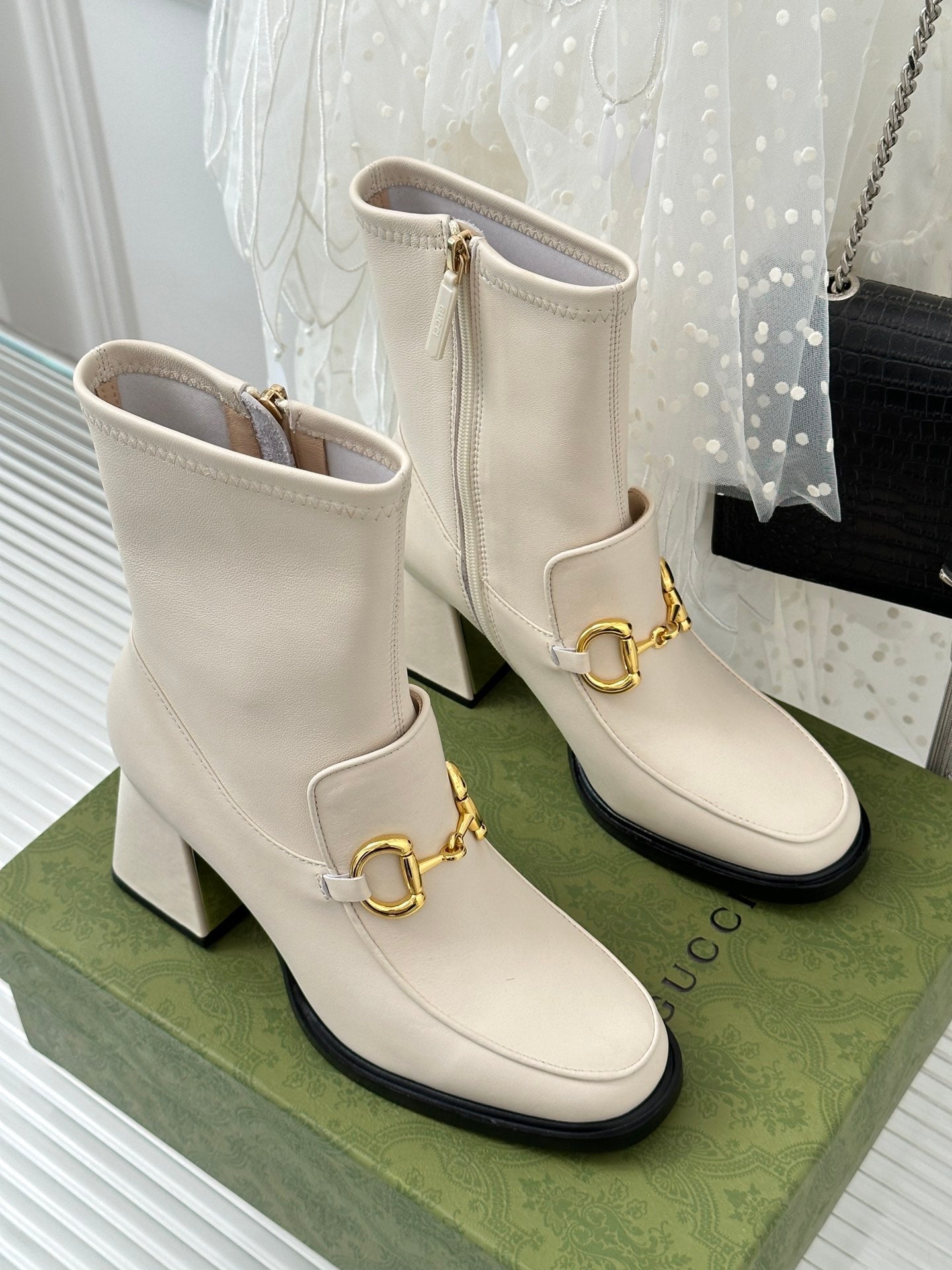 BOTA GUCCI 2023