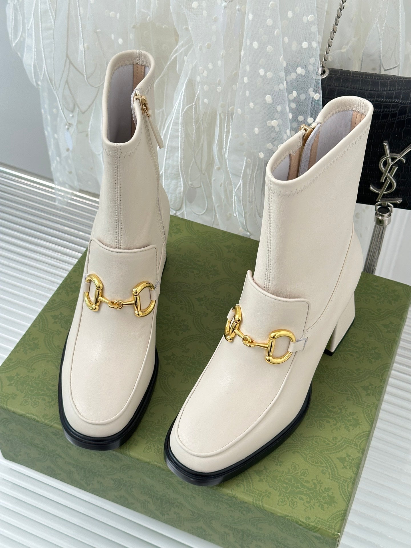 BOTA GUCCI 2023