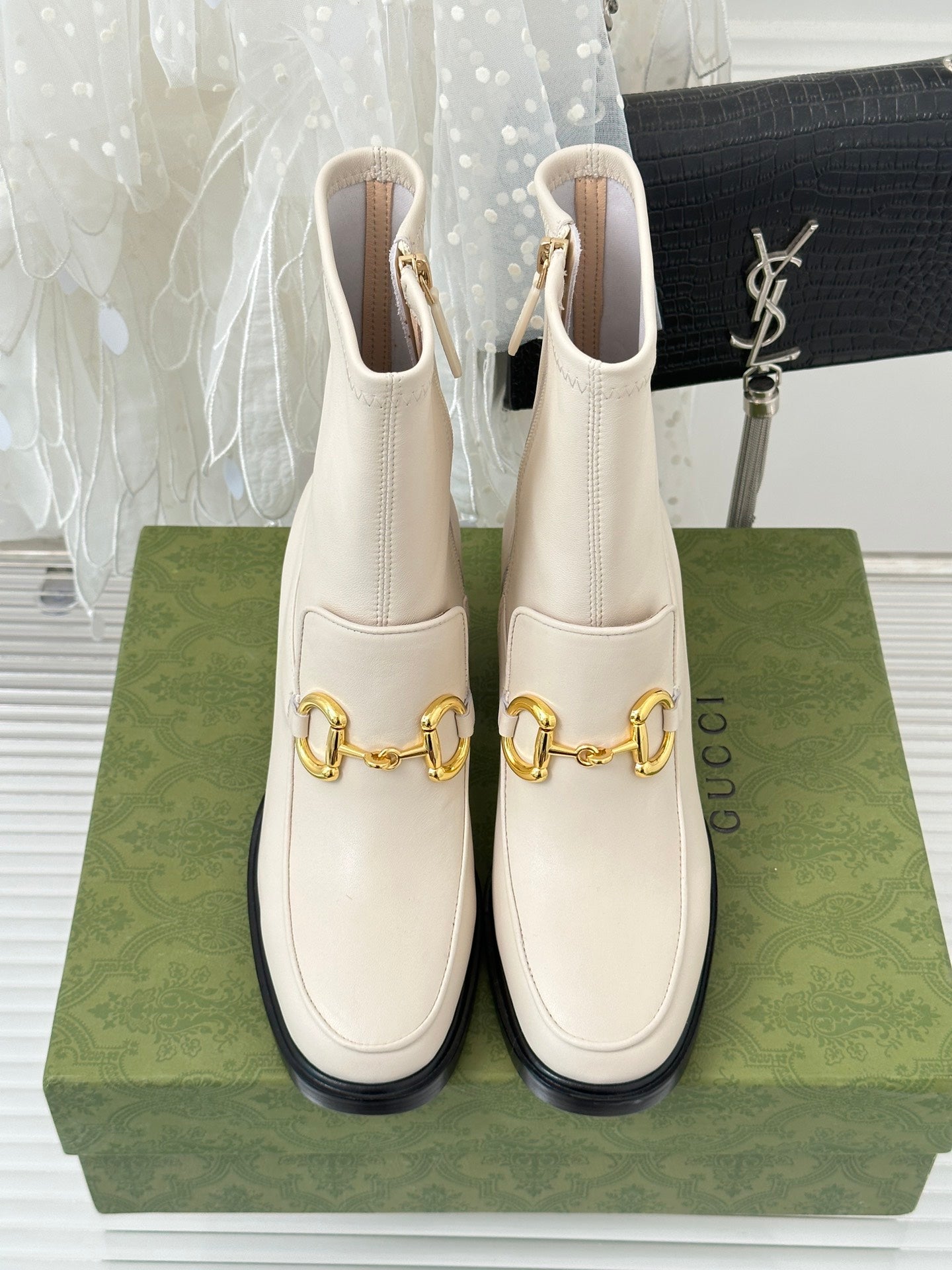 BOTA GUCCI 2023