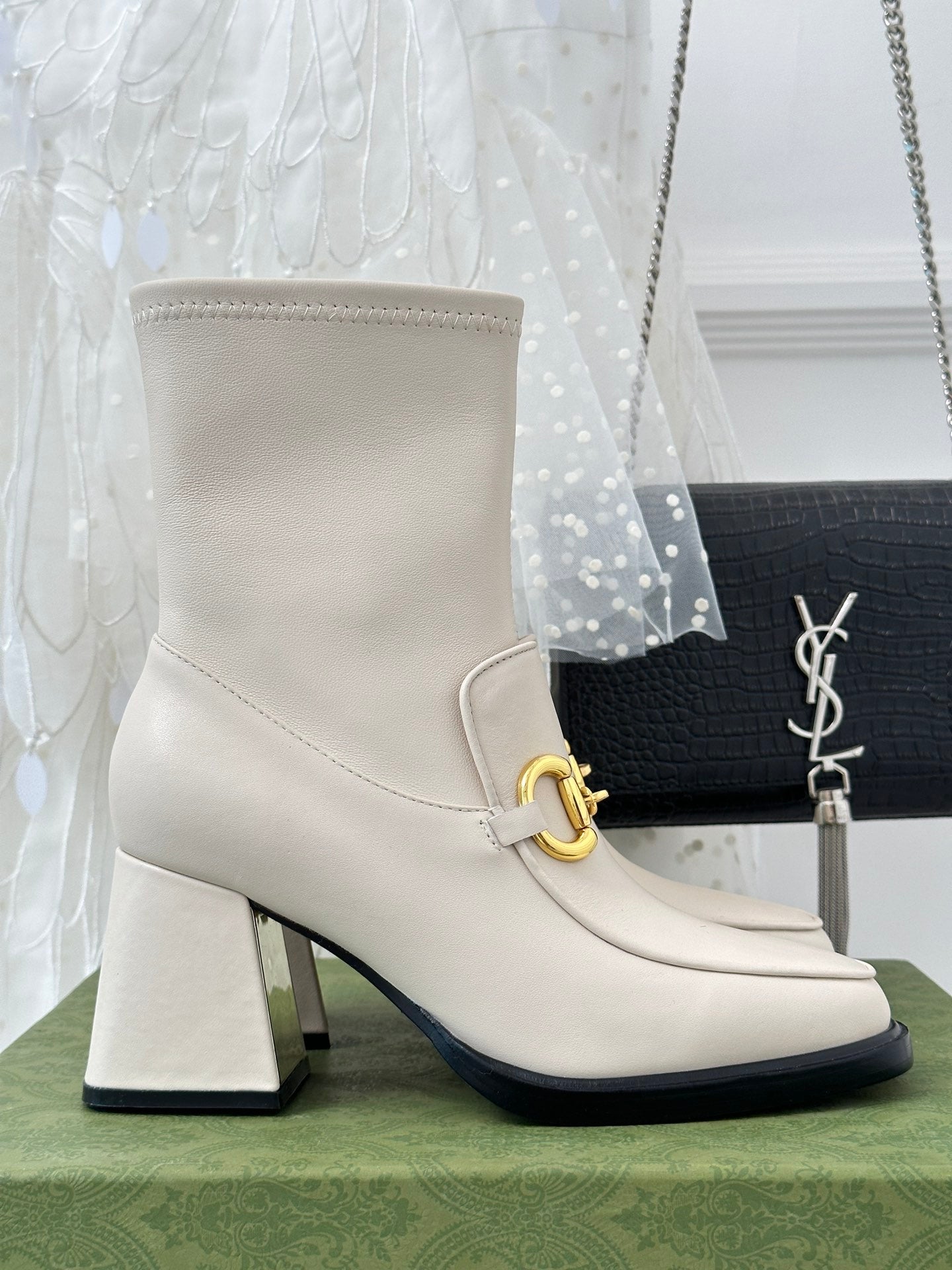 BOTA GUCCI 2023