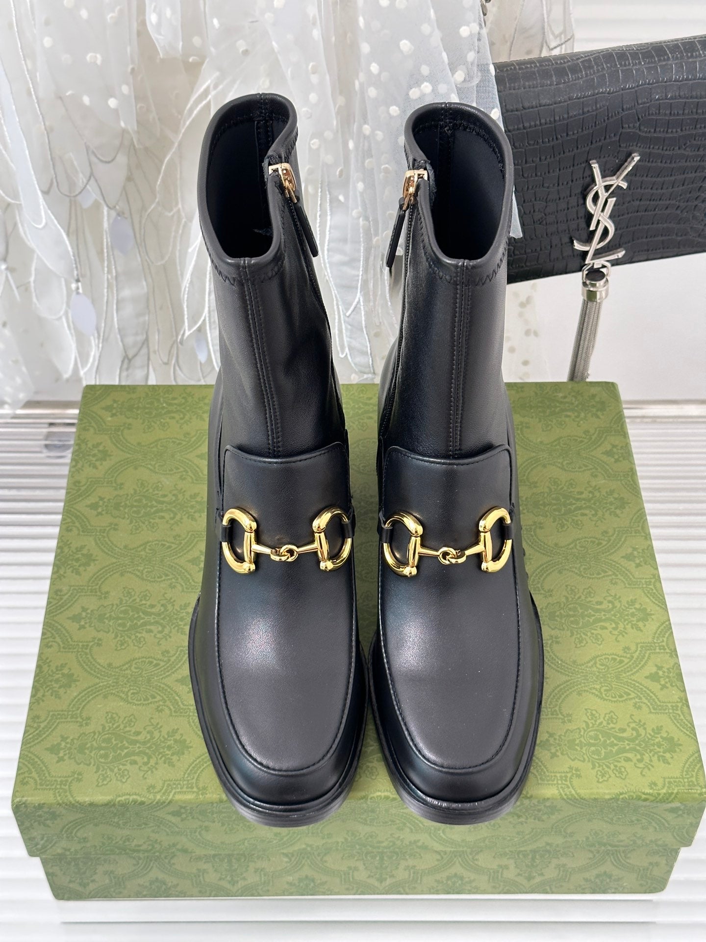 BOTA GUCCI 2023