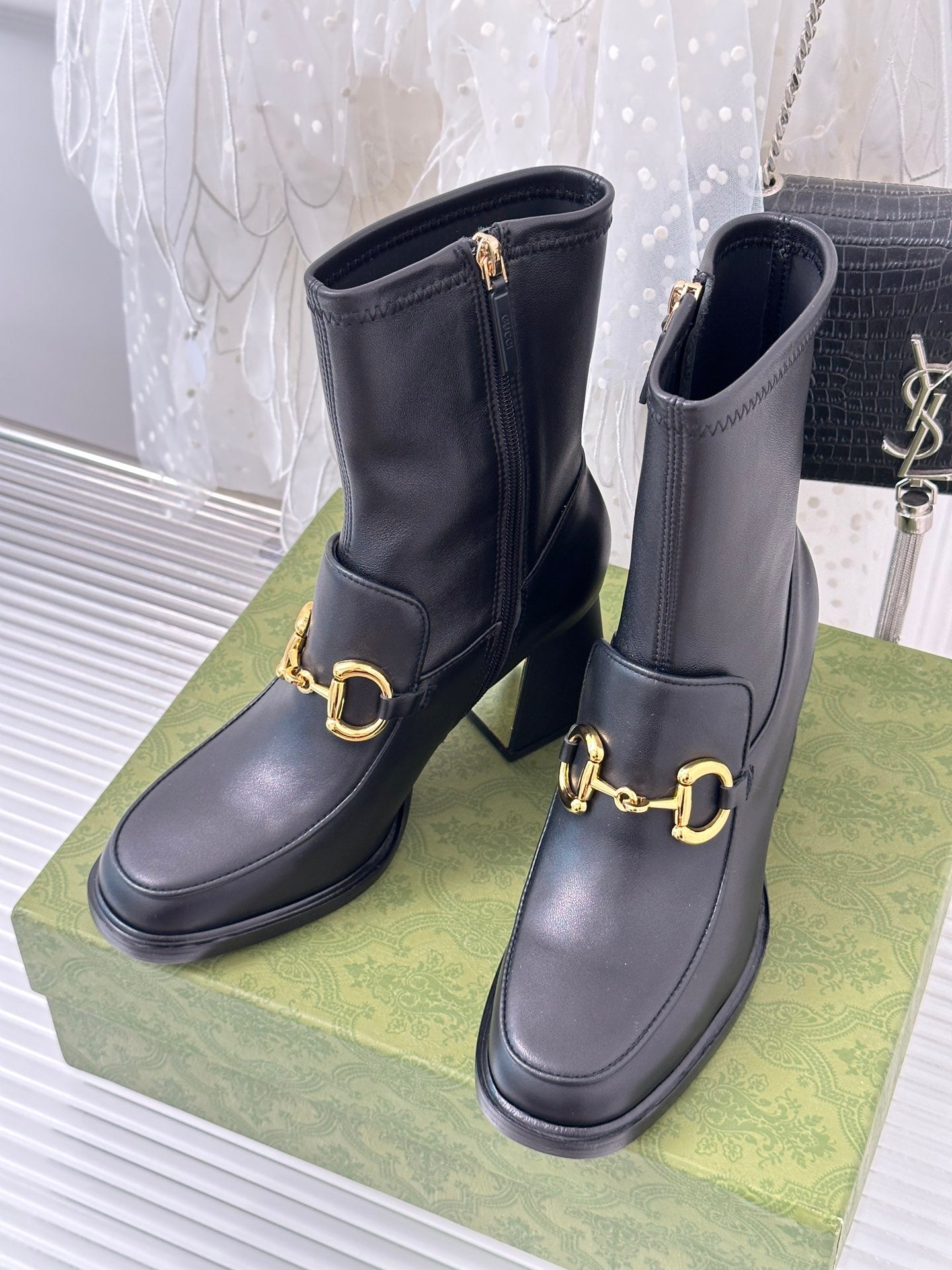 BOTA GUCCI 2023