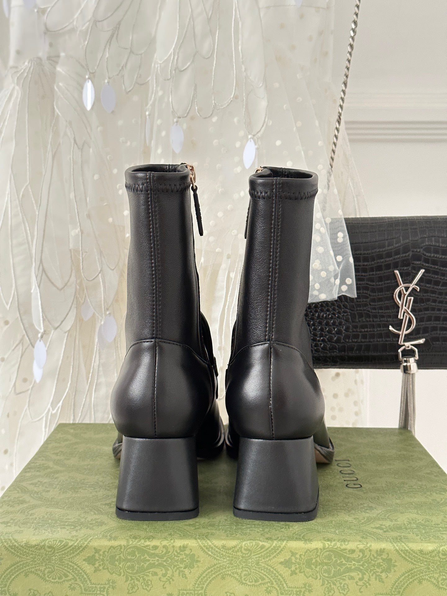BOTA GUCCI 2023