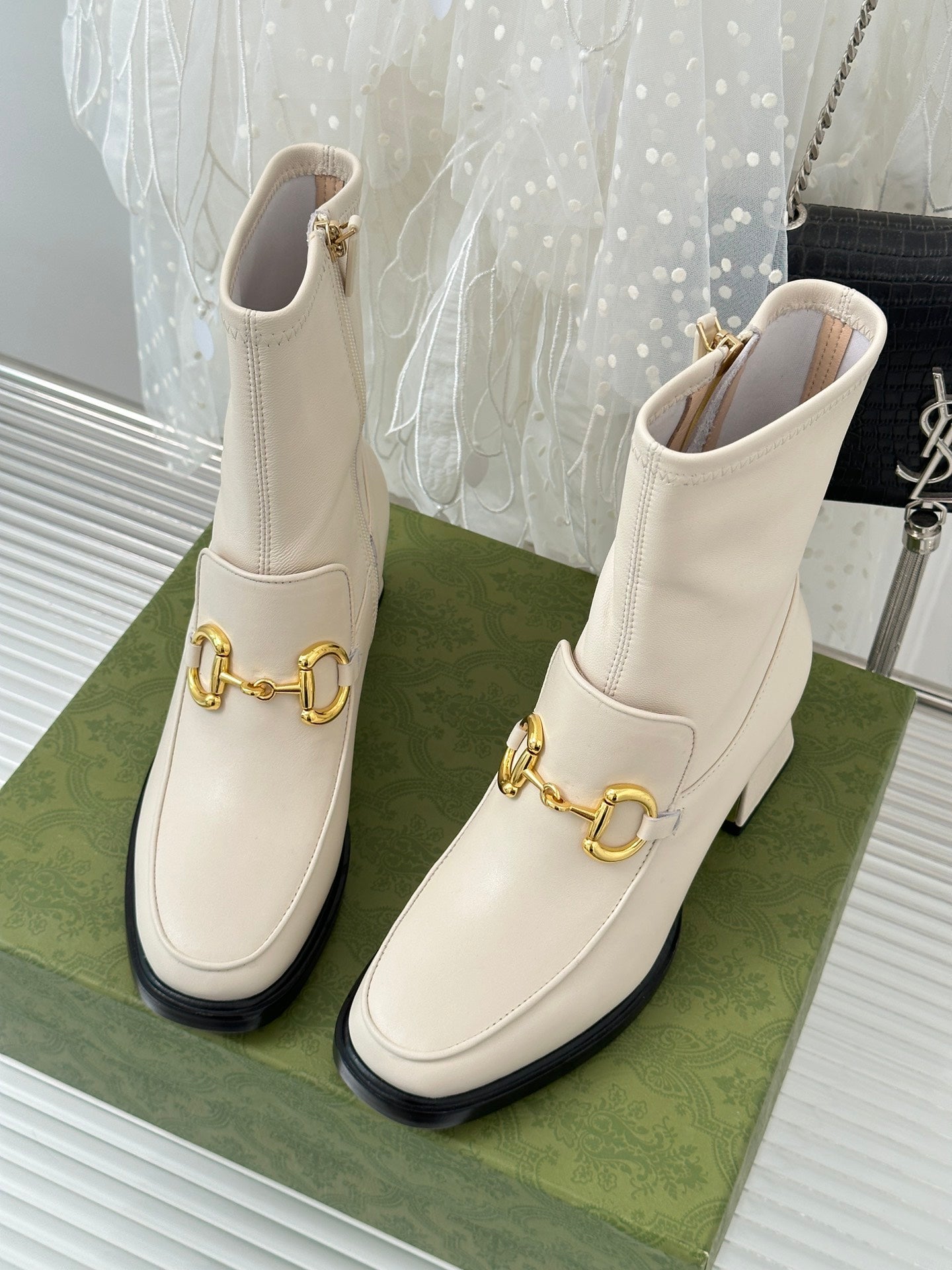 BOTA GUCCI 2023