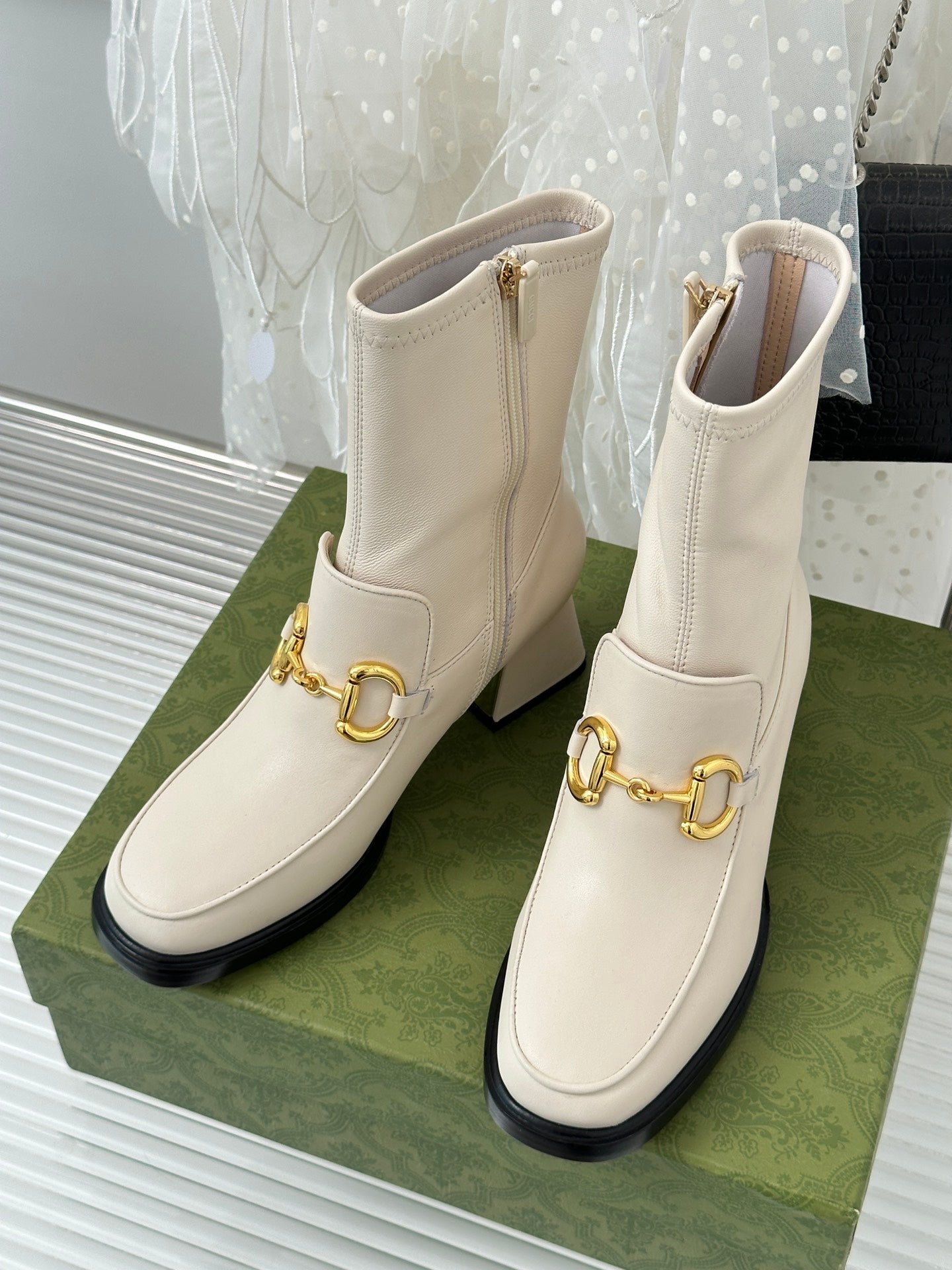 BOTA GUCCI 2023