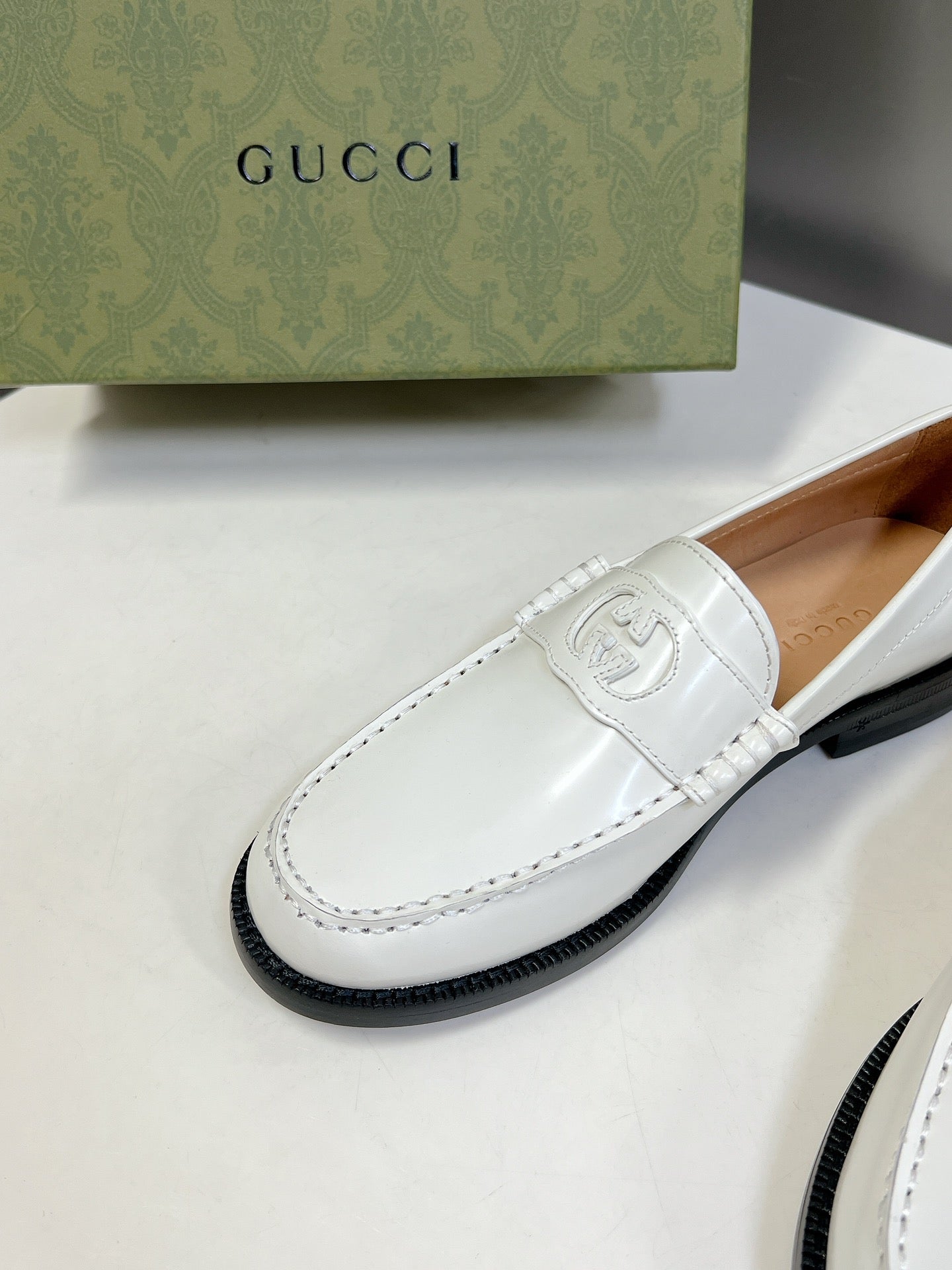 MOCASSIM GUCCI 2023