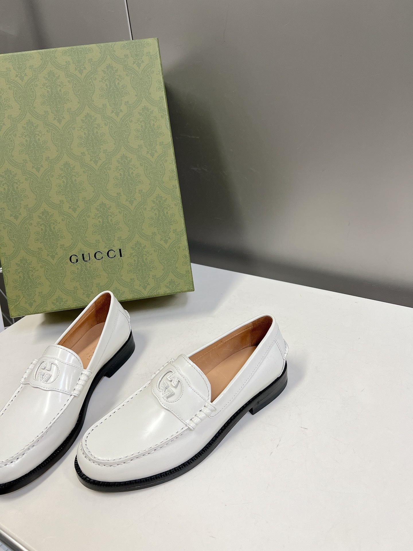 MOCASSIM GUCCI 2023