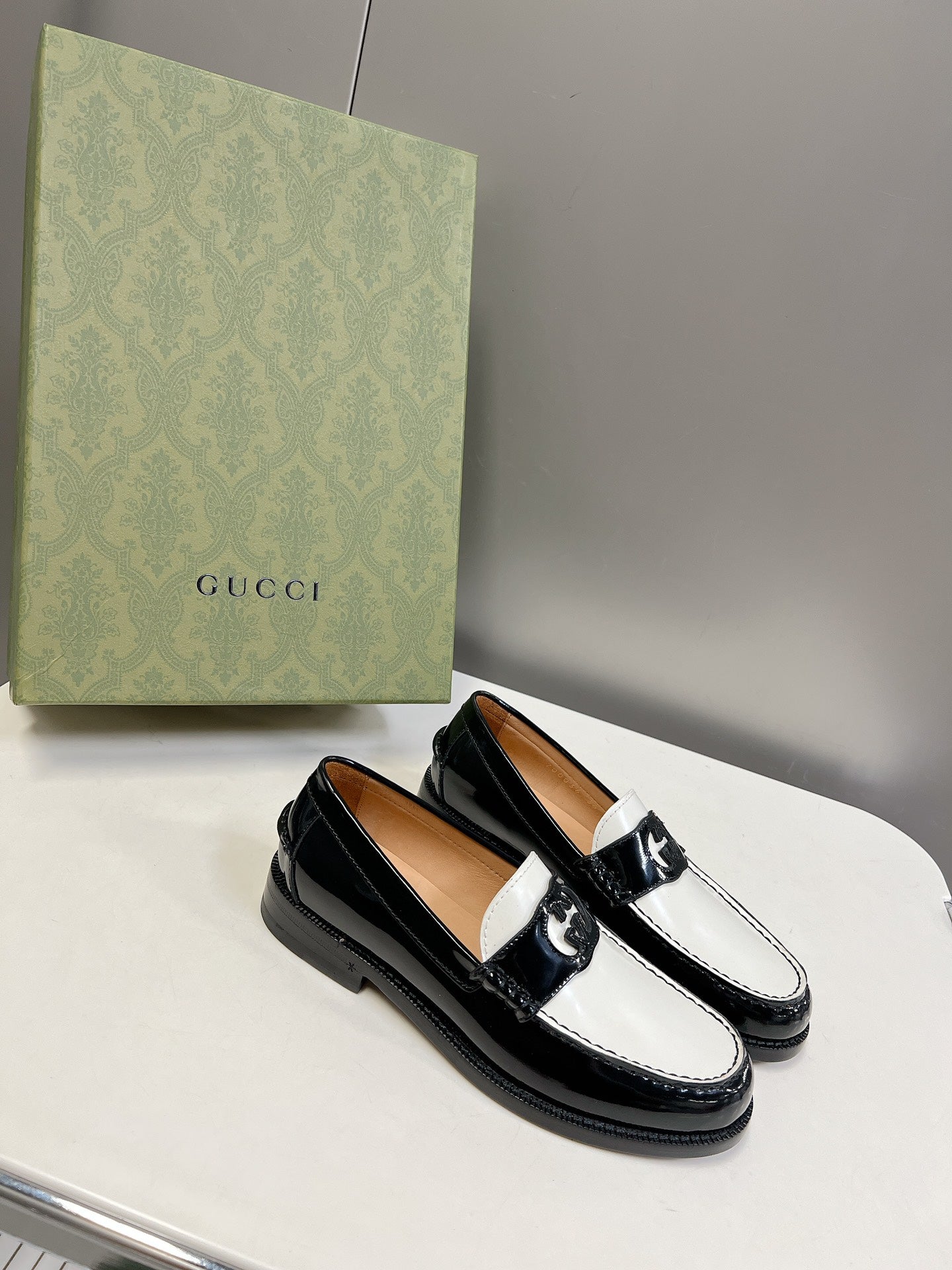 MOCASSIM GUCCI 2023