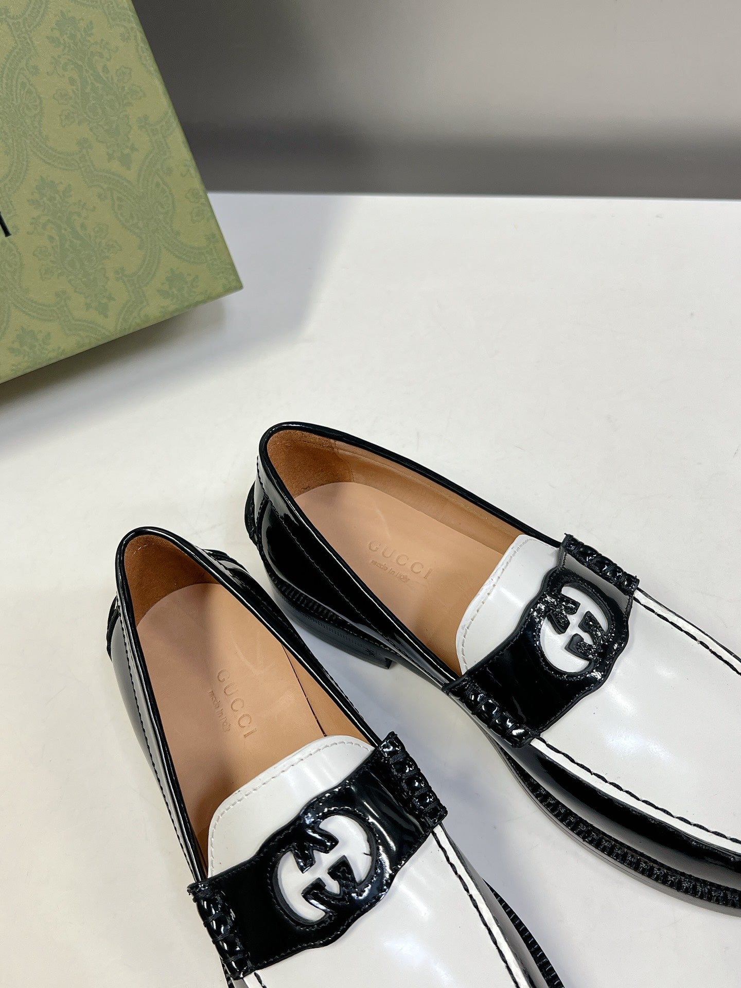 MOCASSIM GUCCI 2023