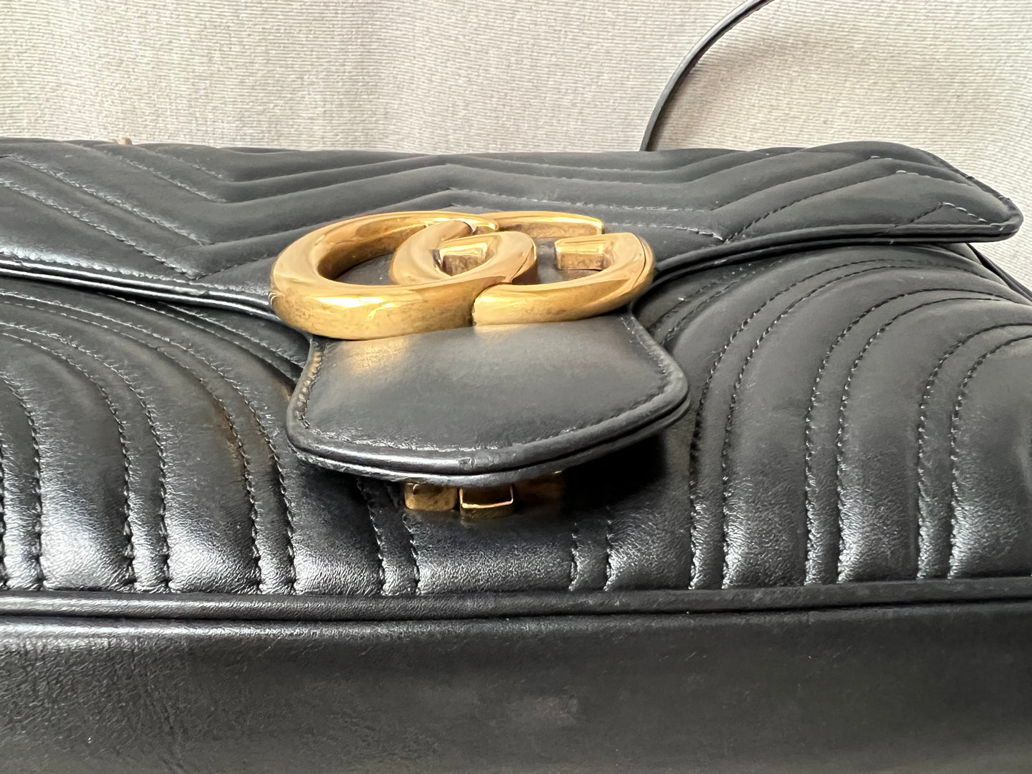 Gucci GG Black Marmont Medium Shoulder Bag