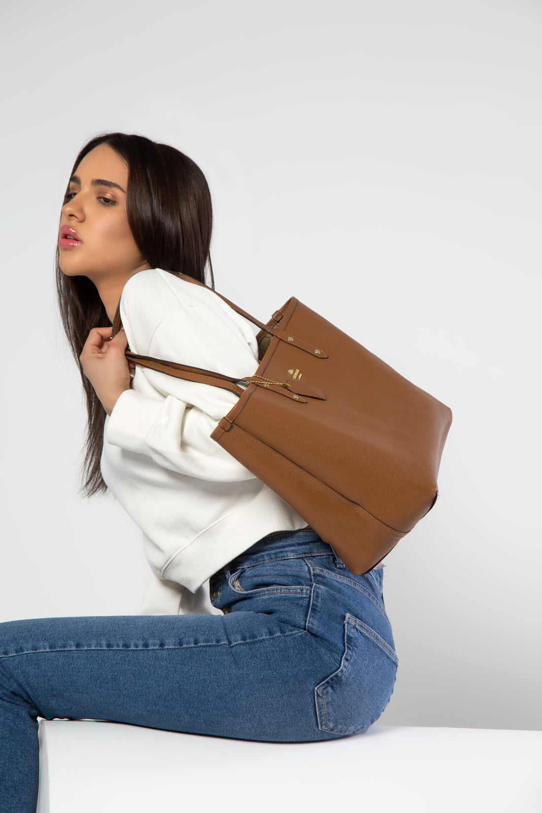 Reversible City Tote Handbag In Camel