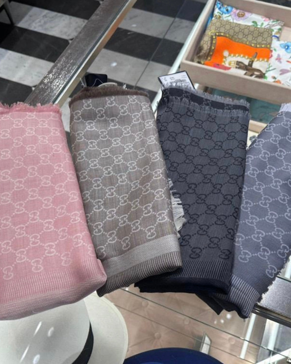 PreOrder Gucci long scarf
