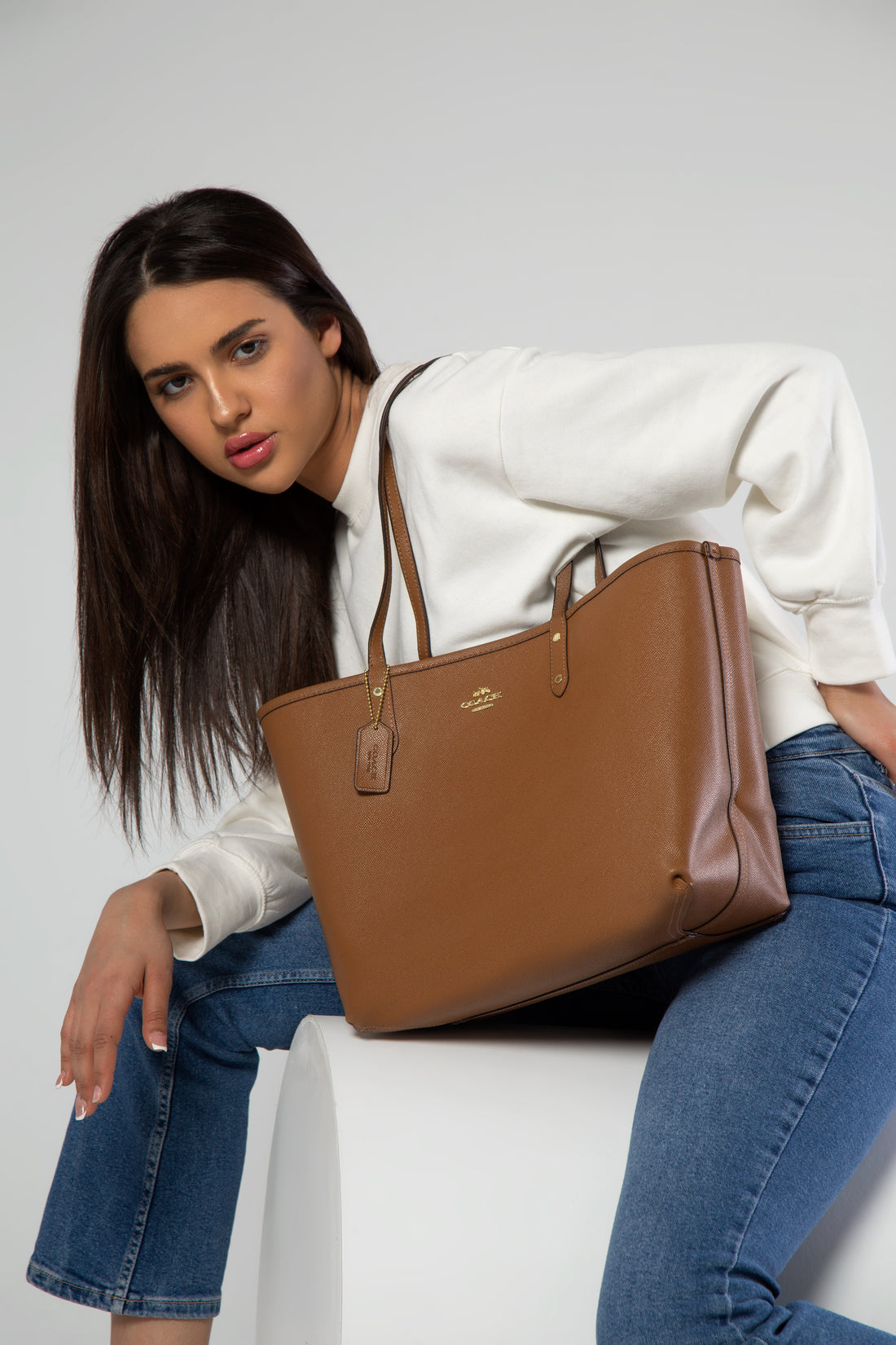 Reversible City Tote Handbag In Camel