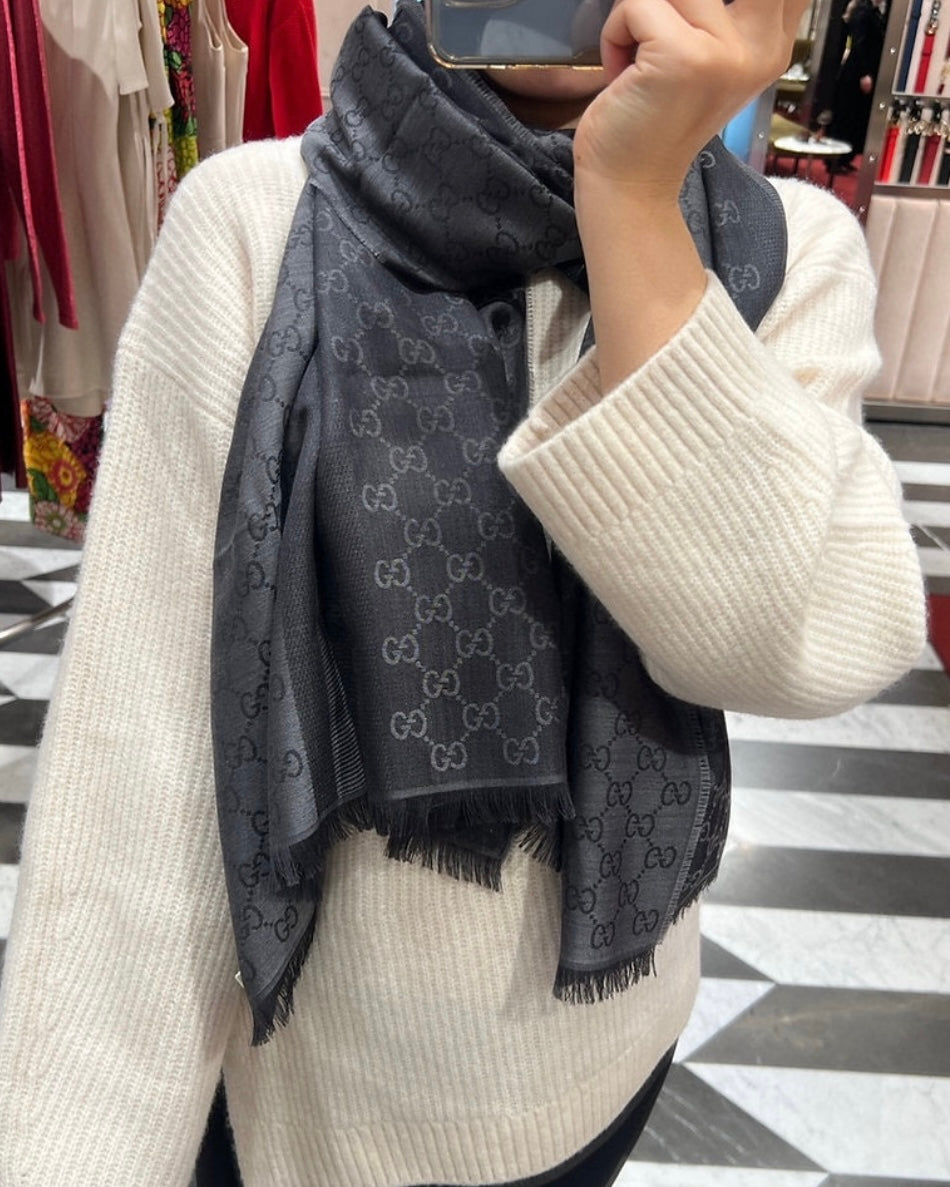 PreOrder Gucci long scarf