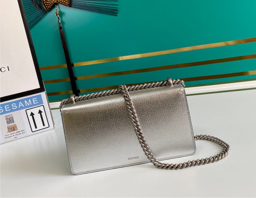 Silver leather Gucci handbag
