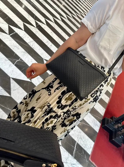 PreOrder Gucci ladies crossbody handbag clutch 2 in 1