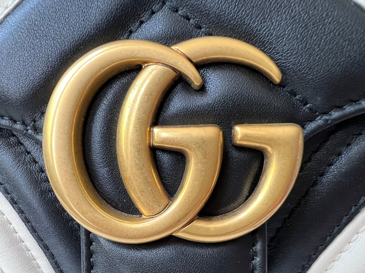 Gucci GG Black and White Marmont Small Shoulder Bag (RRP £1800)