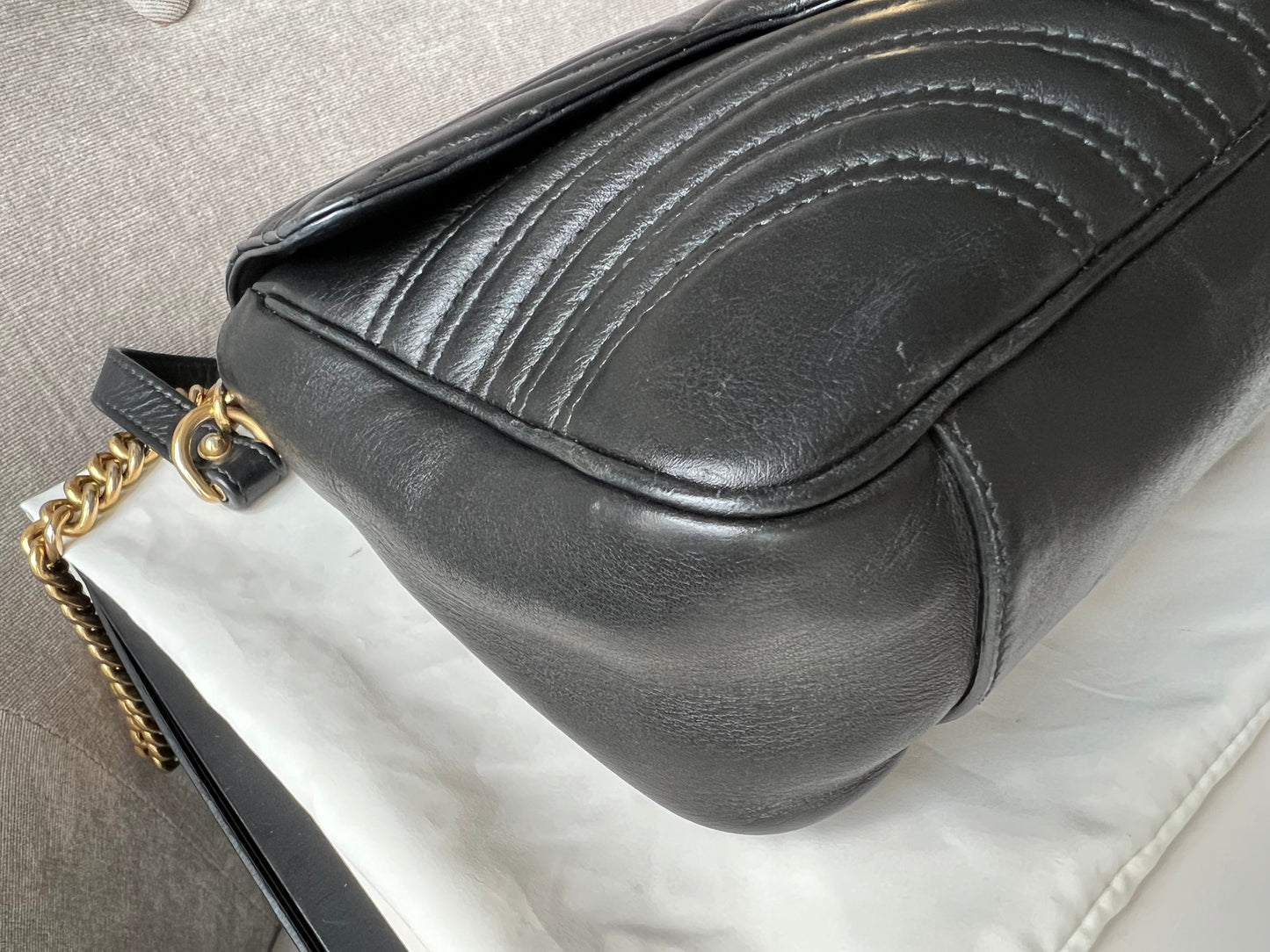 Gucci GG Black Marmont Medium Shoulder Bag (RRP £2,070)