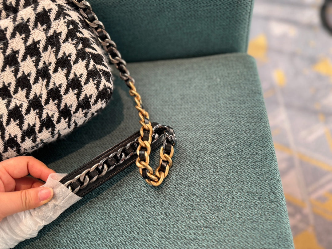 Chanel black white shoulder bag handbag