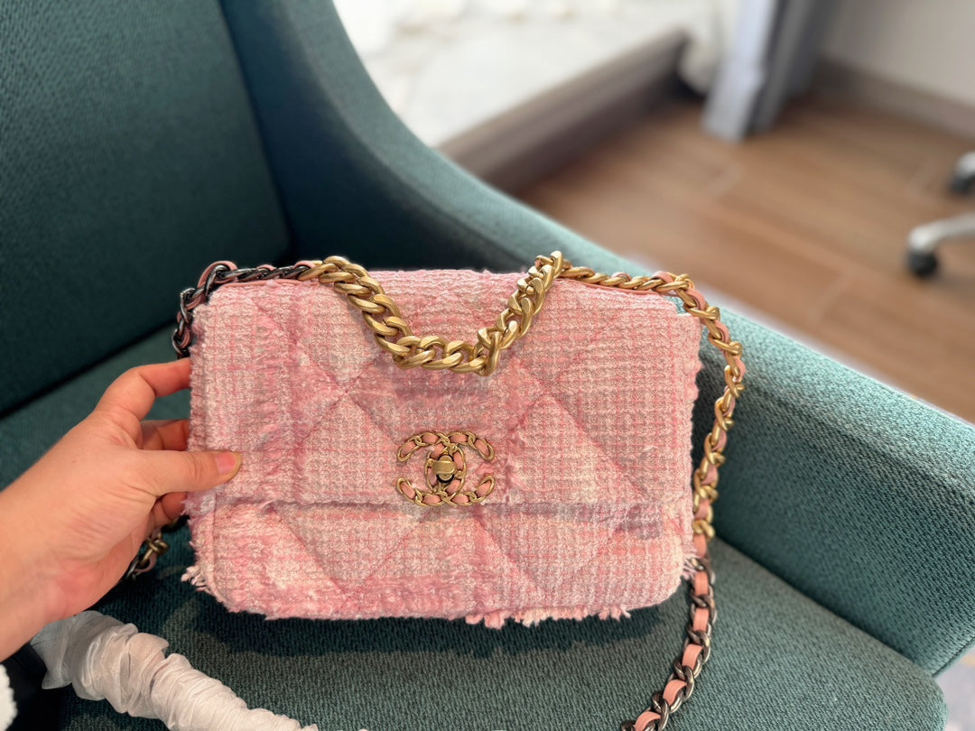 Chanel black white shoulder bag handbag