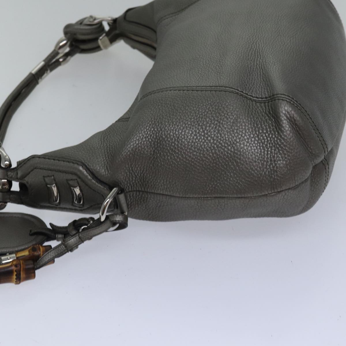 GUCCI Bamboo Fringe Shoulder Bag Leather Silver Auth ki4907