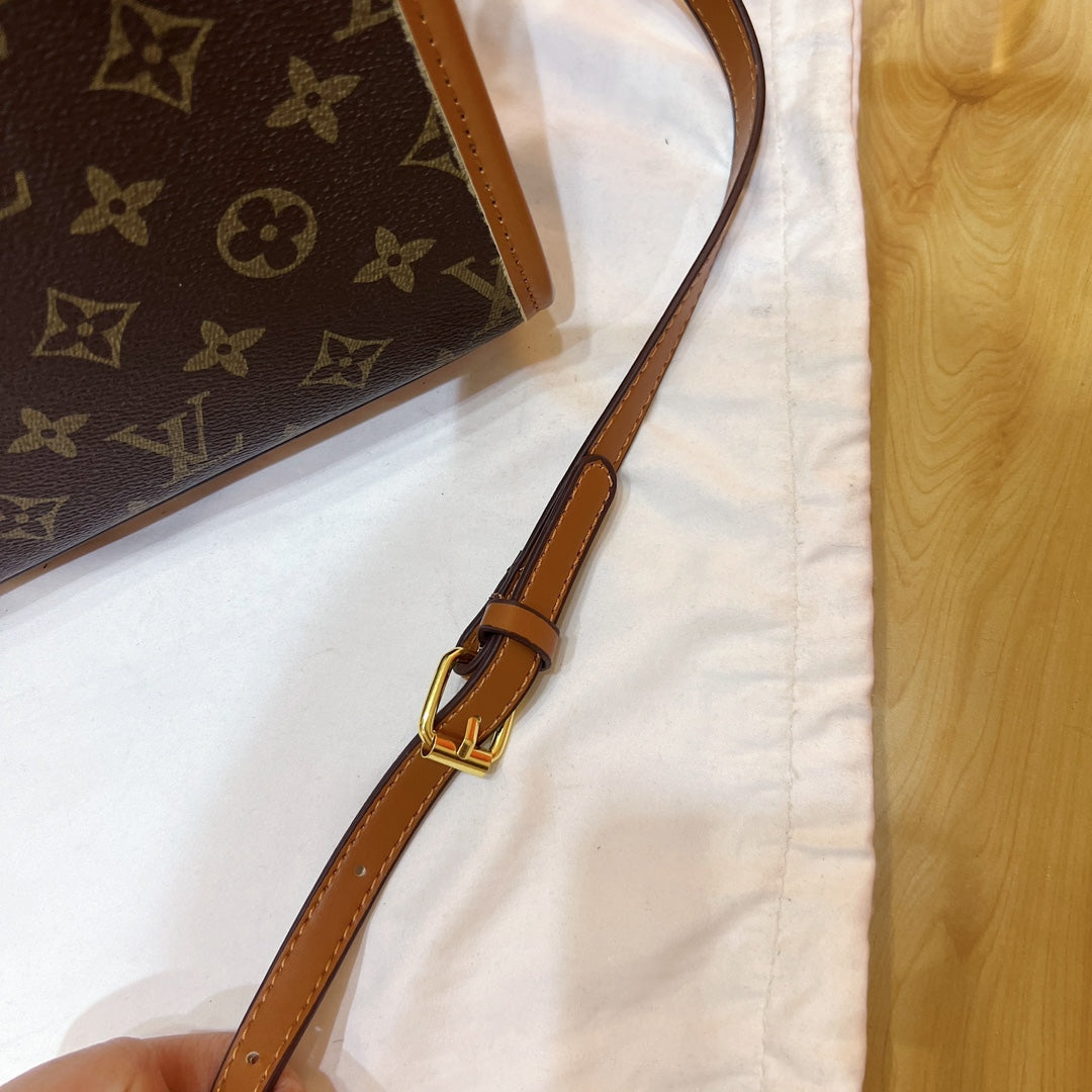 Louis Vuitton (Coach, Michael Kors, Gucci)handbags