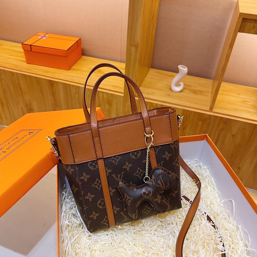 Louis Vuitton ( Christian dior, MCM , Coach , Gucci ) handbags