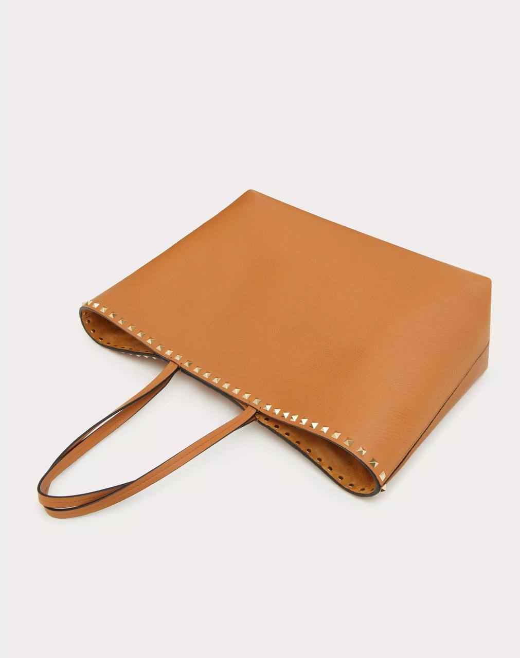 Valentino Garavani Rockstud tote bag in grainy calfskin leather