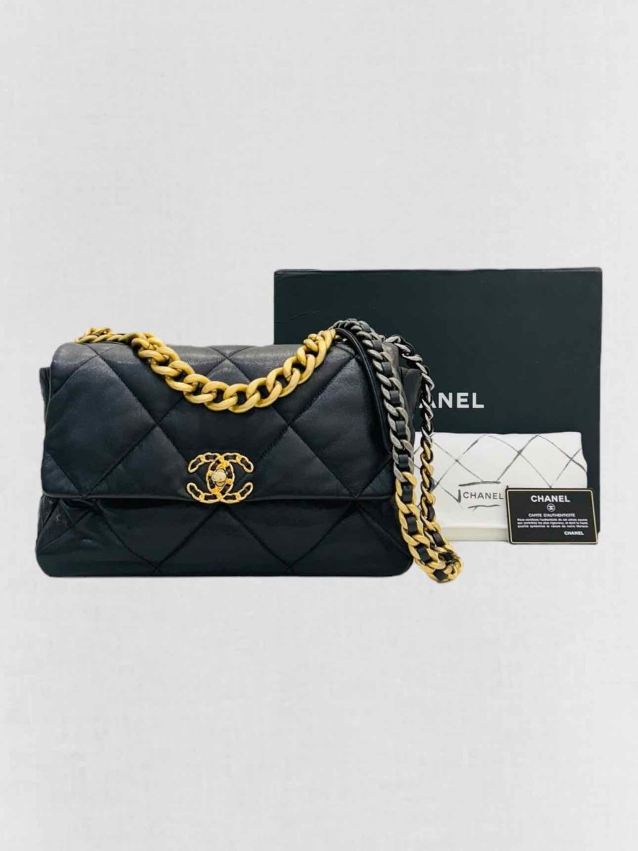 CHANEL 19 Black Quilted Shoulder Bag