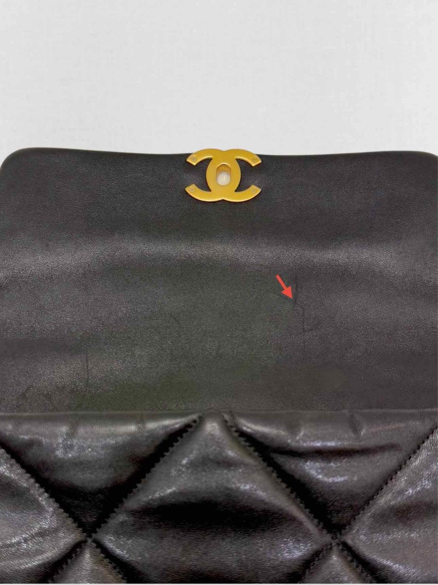 CHANEL 19 Black Quilted Shoulder Bag