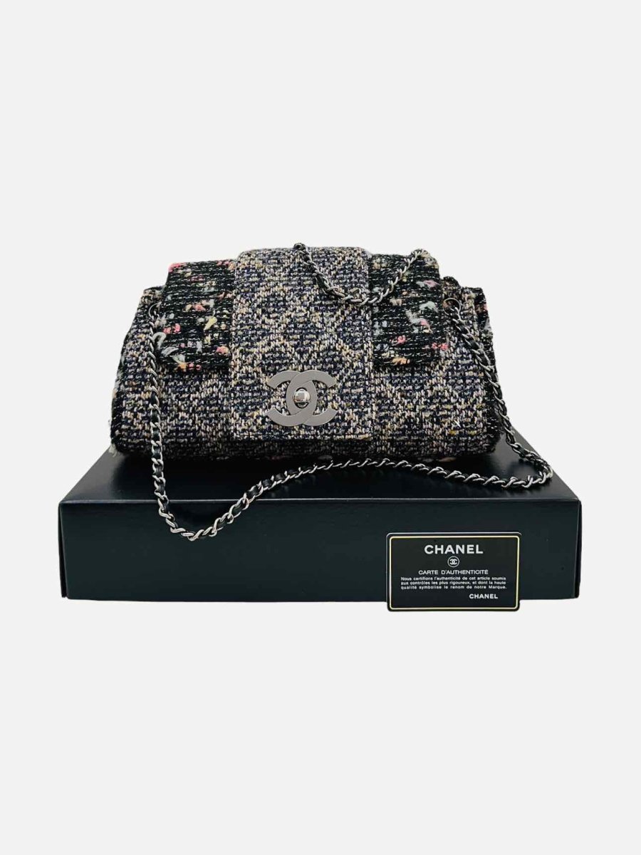 CHANEL Fantasy Tweed Black Multicolor Shoulder Bag