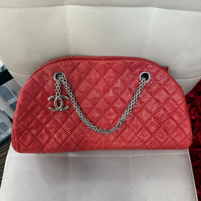 Chanel Red Lizard Quilted Chain Shoulder Bag Medium