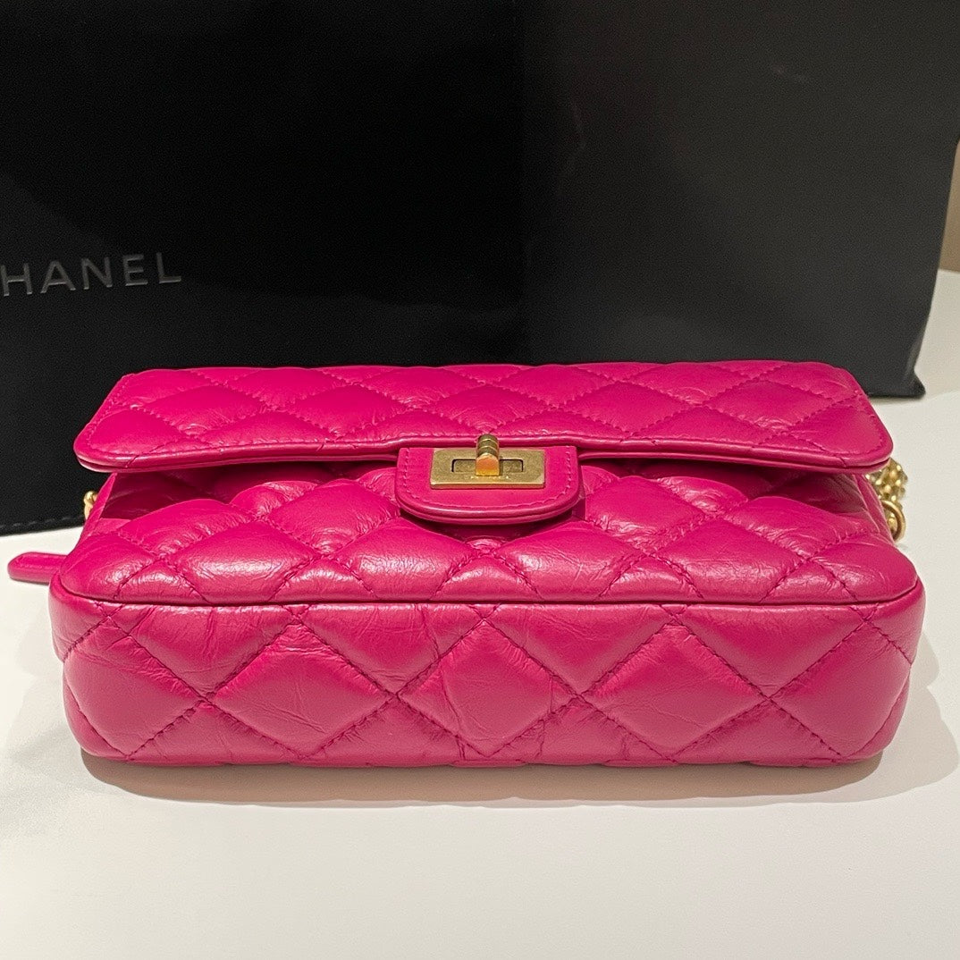 Chanel . Mini Pink Leather Quilted Chain Shoulder Bag