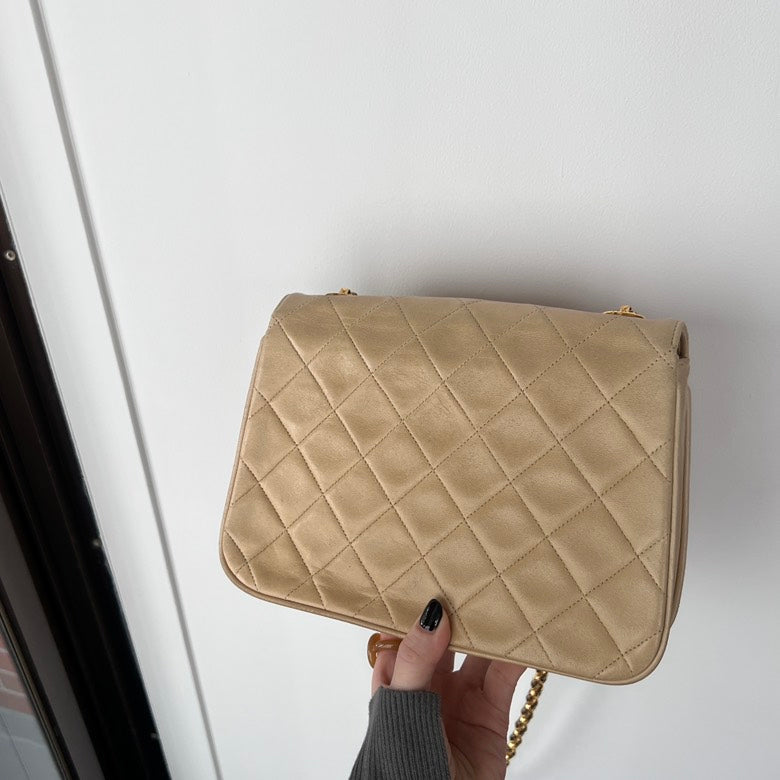 Chanel Leather Chain Shoulder Bag Beige - AF