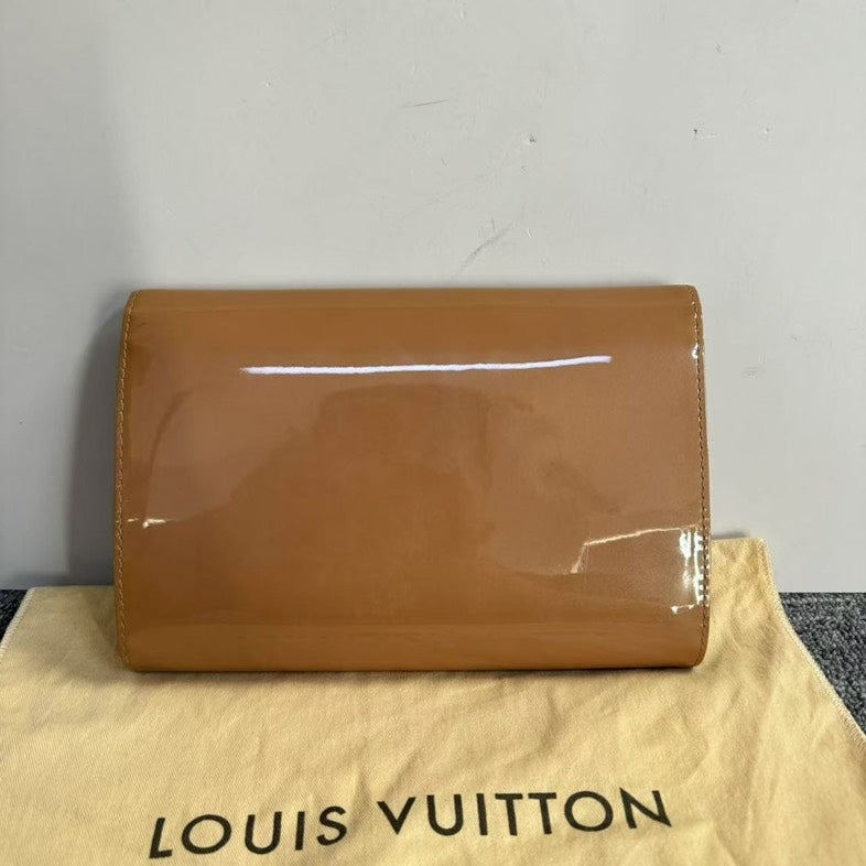Preloved Louis Vuitton Vernis Patent Leather Clutch in Tan