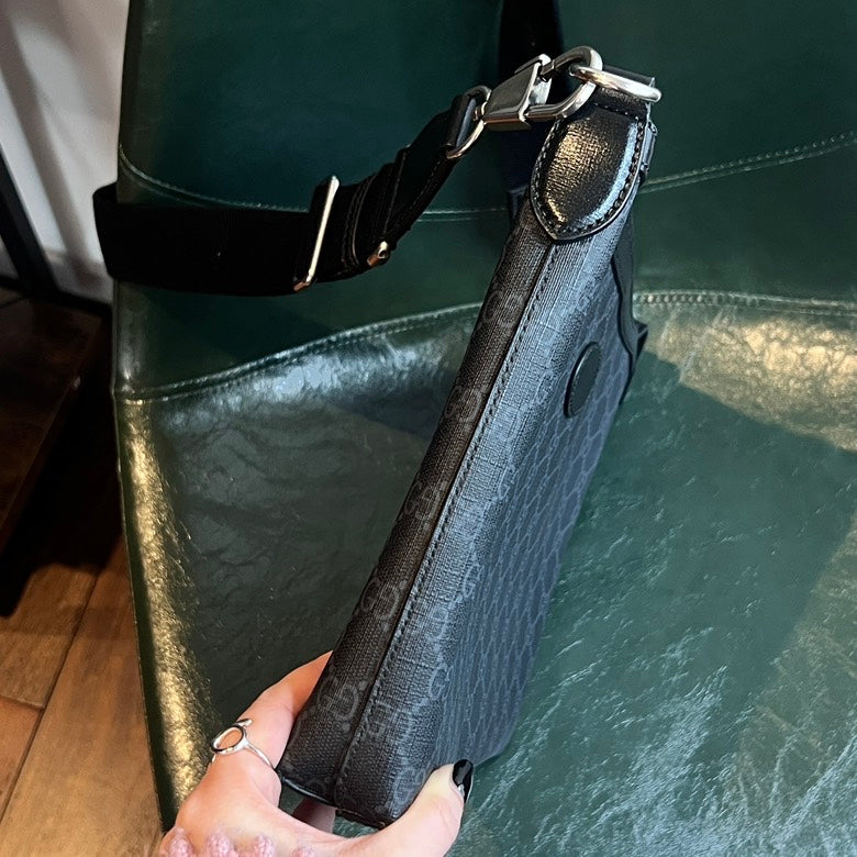 Gucci Preloved Leather Crossbody Bag AF655 in Black