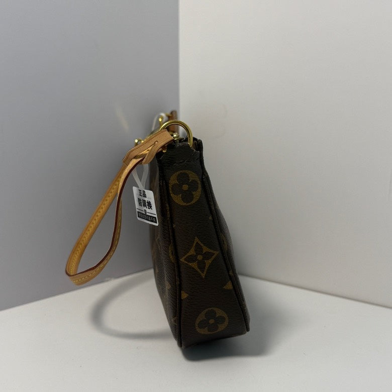 Louis Vuitton Monogram Hobo Bag in Brown - Iconic Designer Shoulder Bag