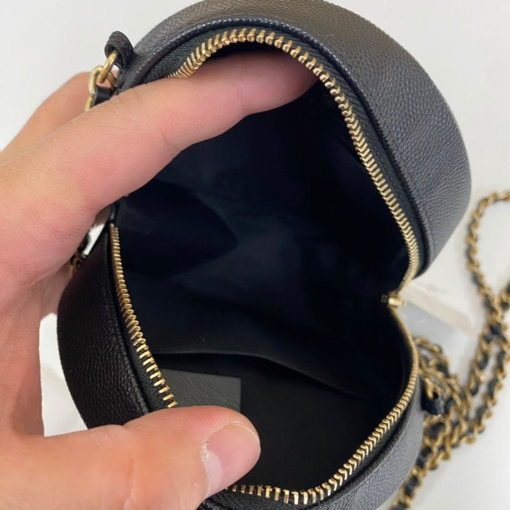 Preloved Chanel Caviar Skin Black Round Crossbody Bag E99206