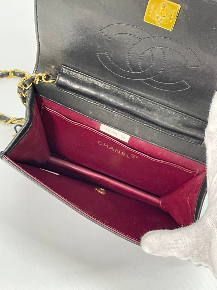 CHANEL Vintage Flap Bag Black Leather Shoulder Bag