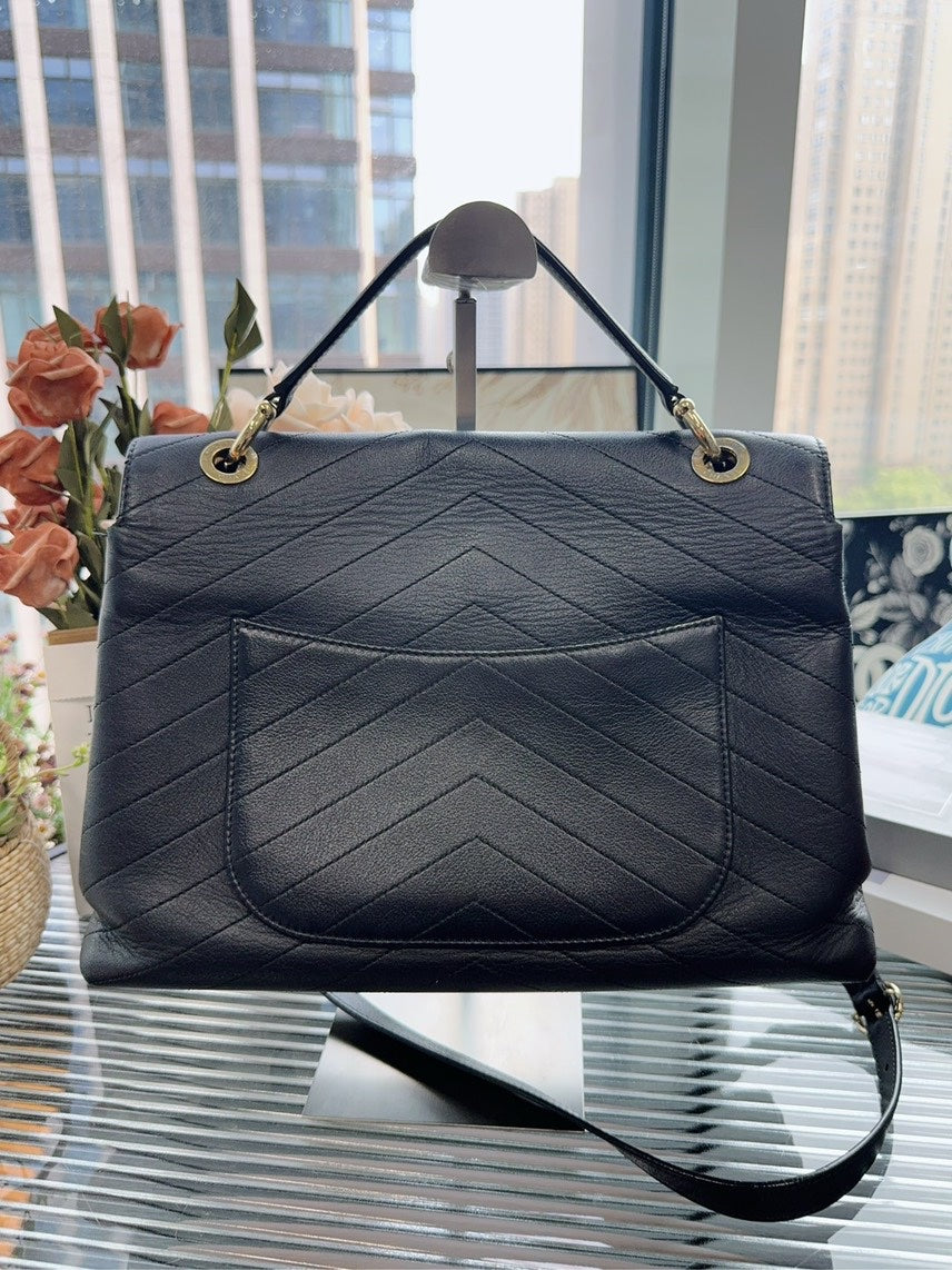Preloved Chanel Chevron Black Leather Shoulder Bag
