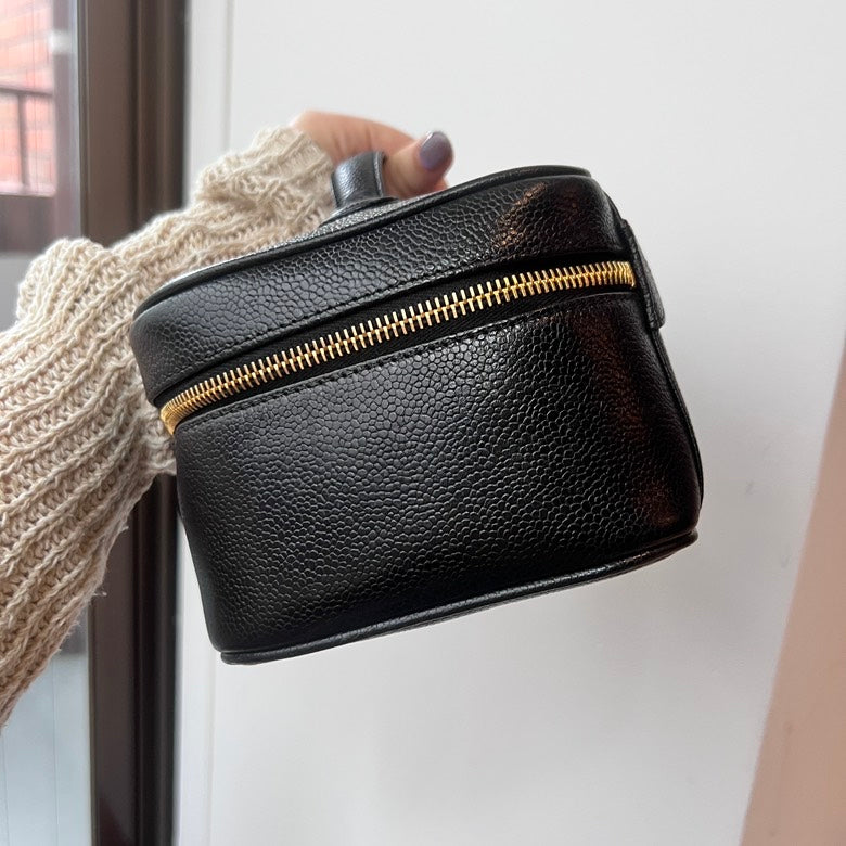 Preloved Chanel Caviar Leather Cosmetic Bag Black