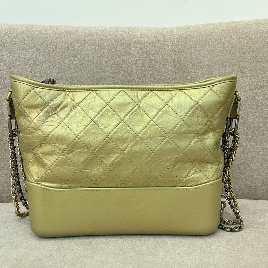 Chanel Hmm Shoulder Bag in Green Quilted Leather