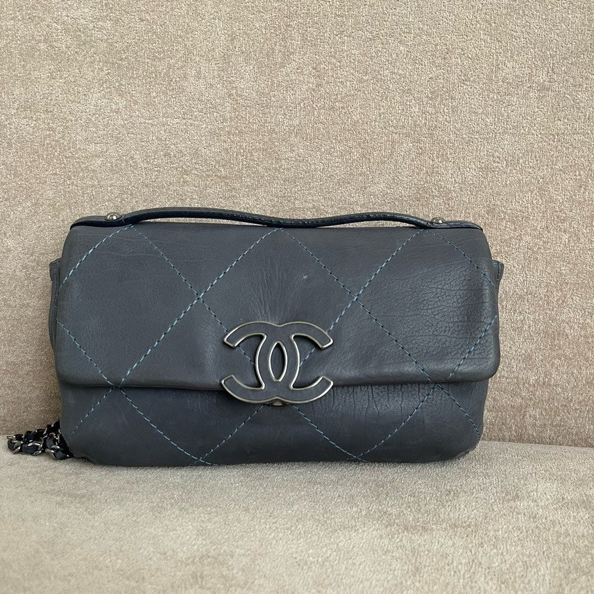 Chanel Quilted Shoulder Bag in Gray Leather