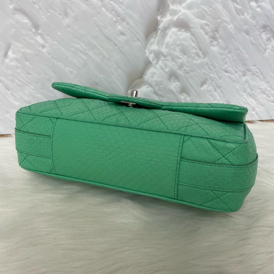 Chanel Classic Flap Bag Green Quilted Leather Shoulder Bag