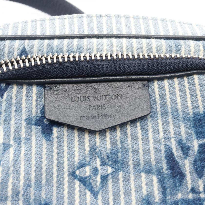Pre-loved LOUIS VUITTON Outdoors Pochette Hickory Stripe Watercolor Summer Collection Body Bag - Light Blue Navy Canvas