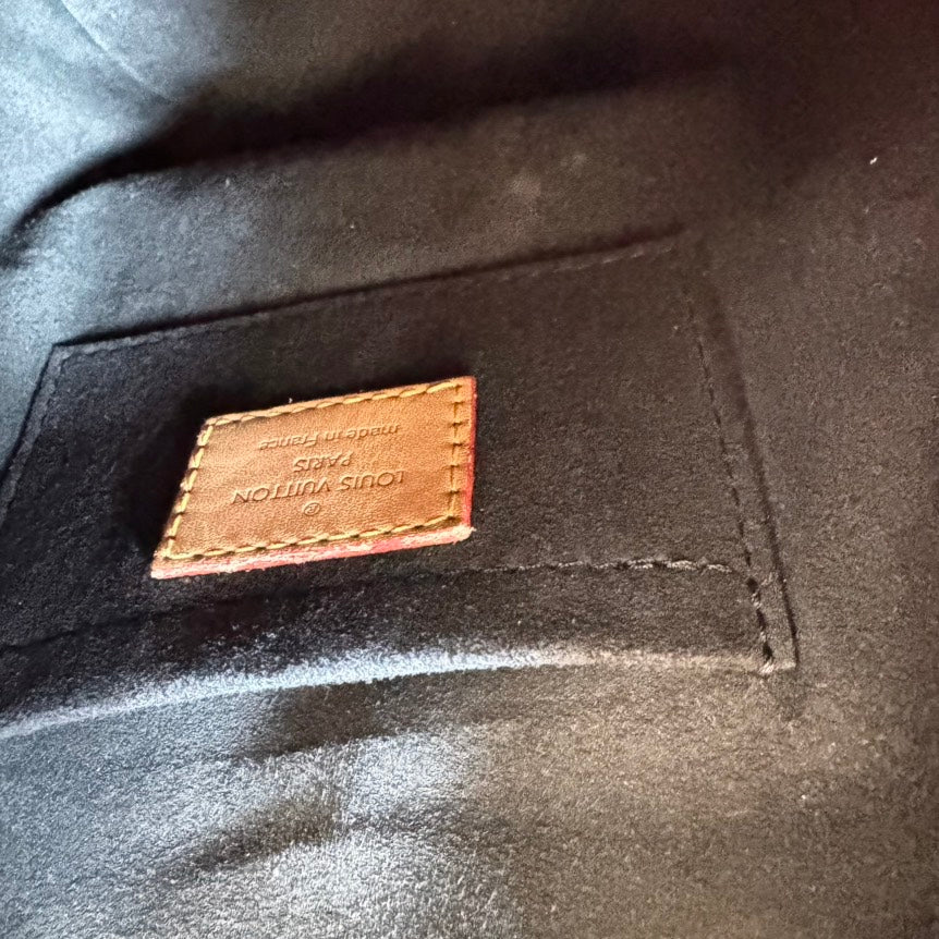 Louis Vuitton Monogram Bucket Bag in Brown Canvas